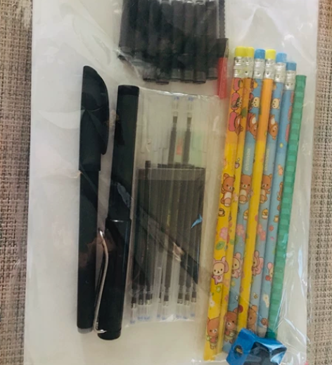 非常适合小朋友的练字的 成人学生钢笔描红宋...