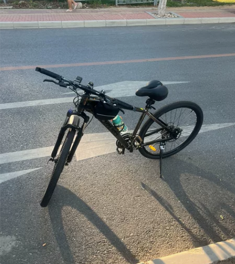 红日300 27.5，黑灰色99新。没买几...