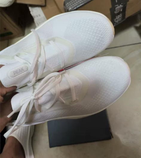 匹克态极小白鞋，跑步鞋，轻微氧化，37码，...