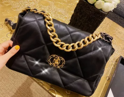 2022新款云朵包小香风羊皮口盖包真皮女包...