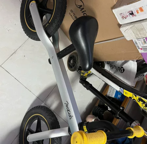 700kids 平衡车，没用几次几乎全新，...