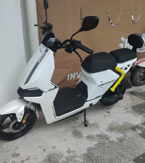 电动车小牛F200，锂电池版，磨砂白颜色等...