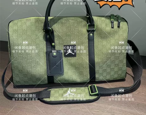 Jordan斜挎包大容量 AJ棋盘格健身包...