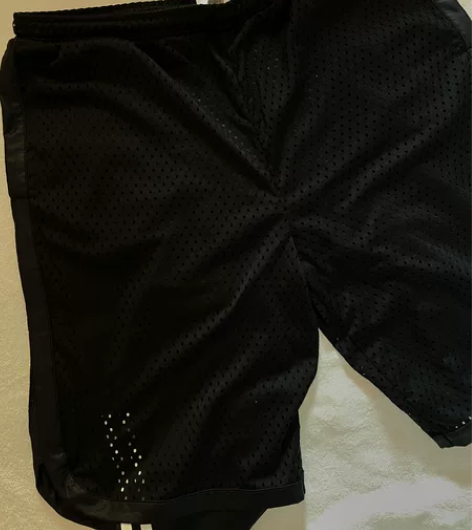 阿迪达斯 篮球运动短裤 原价699 购入 ...