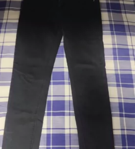 黑色牛仔铅笔裤,高腰,有弹力 诚心诚信出售...