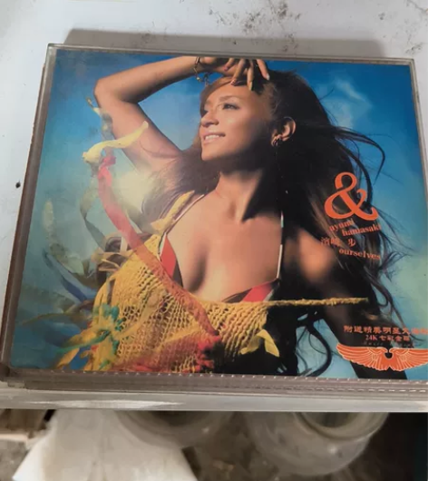 明星歌曲光碟，二手，可以播放 感兴趣的话点...