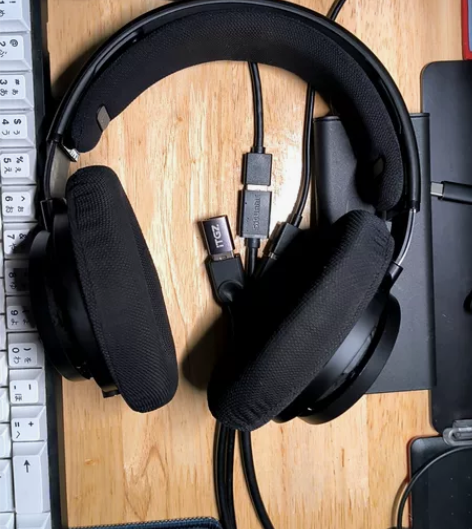 飞利浦shp9500 黑盒版，但是没有盒了...