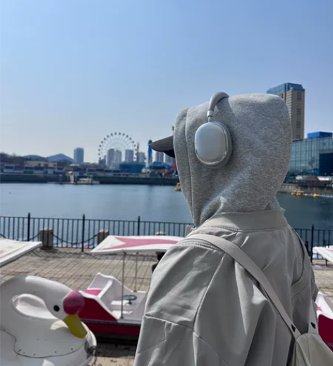 女大学生闲置唐麦头戴式耳机，买了没有半年 ...