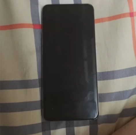 出realme真我gt手机，晓龙888处理...