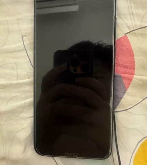 荣耀play 可当学生备用机，已升级至鸿蒙...