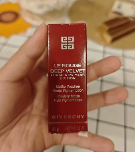 纪梵希高定红丝绒口红哑光雾面夏日丝绒滋润唇...