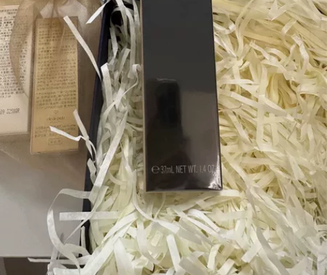 ?肌肤之钥CPB长管隔离光凝润采妆前霜自然...