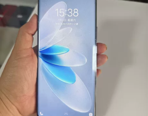 vivos16手机,95新,有轻微使用痕迹...