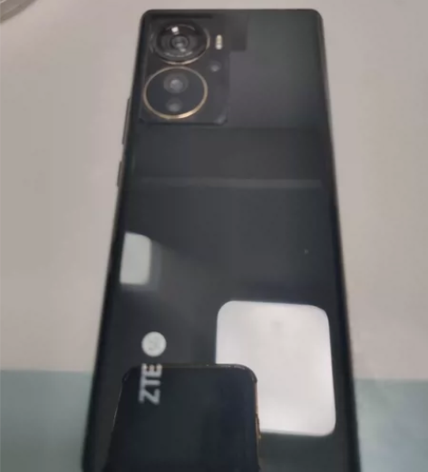 中兴手机axon40pro，8+256，国...