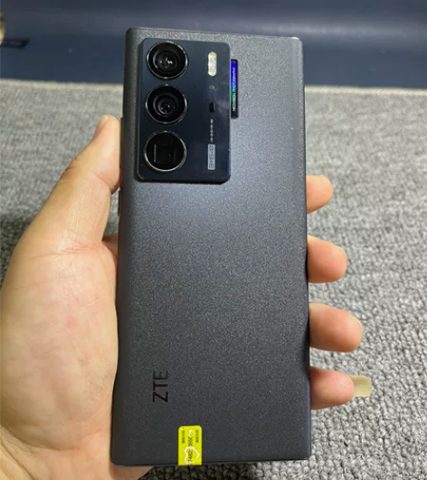 中兴Axon40Ultra 12+256+...