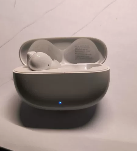 荣耀亲选Earbuds X3耳机 电池仓和...