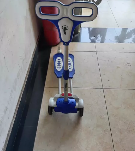 买来没怎么玩，积灰闲置了，还挺新，半价处理...