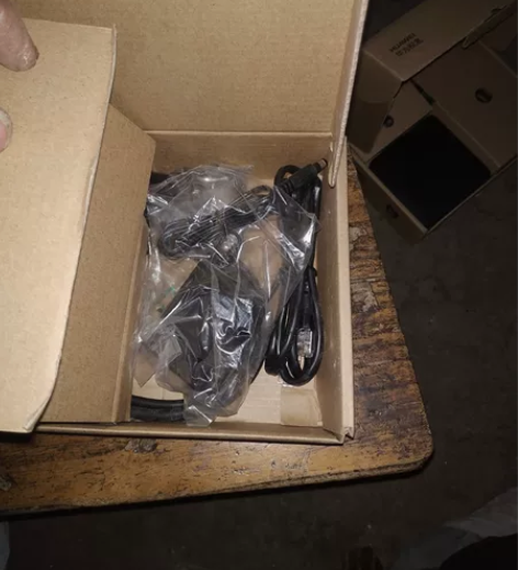 全新华为EC2106V2机顶盒2个，配件齐...