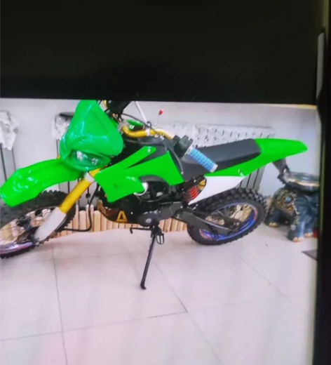 阿波罗越野摩托车     车况好新换的车壳...