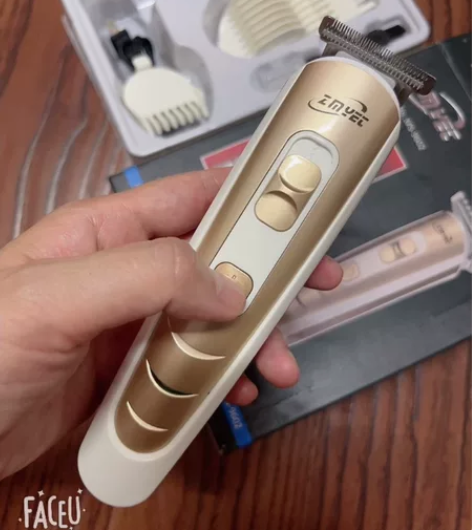 （全新）外贸货。理发器。配件齐全。一共4个...