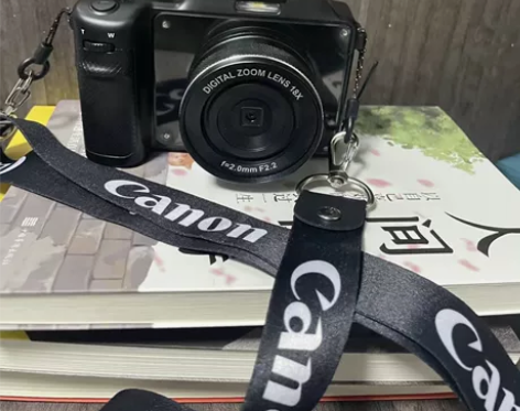 转让佳能m550同款 相机 无划痕,配件齐...