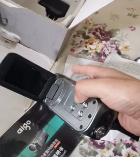 爱国者S18摄像机。500万有效像素。翻转...