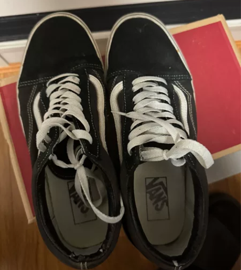 vans板鞋 得物购入 42.5码 穿着...