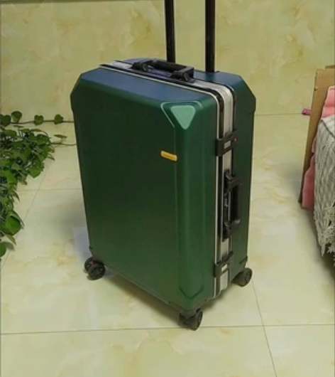 全新产品 包邮 实体店处理全新袋鼠行李箱铝...