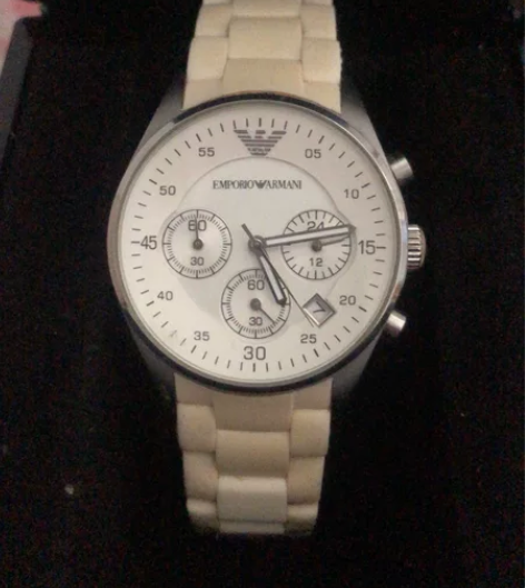 阿玛尼腕表正品纯原装瑞士机芯 感兴趣的话点...