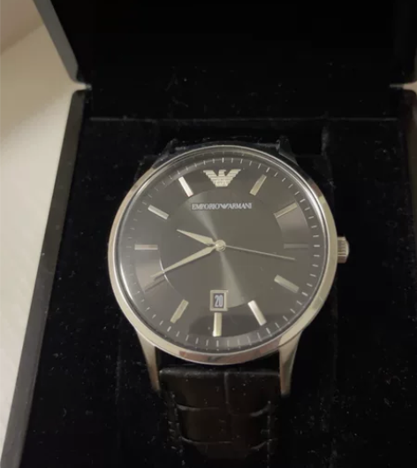 9成新，没有带过几次，几乎无使用痕迹，有包...