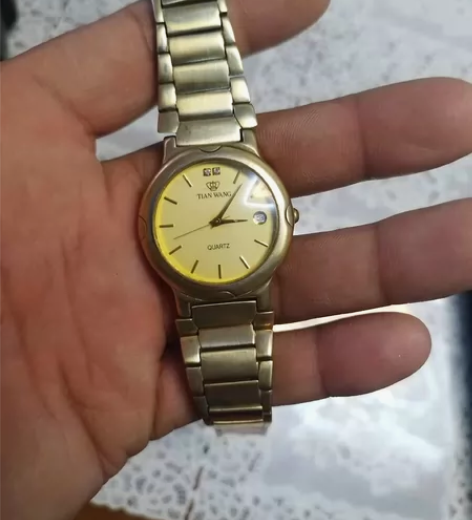 天王手表低价出售，成色见图。售出不退不换，...