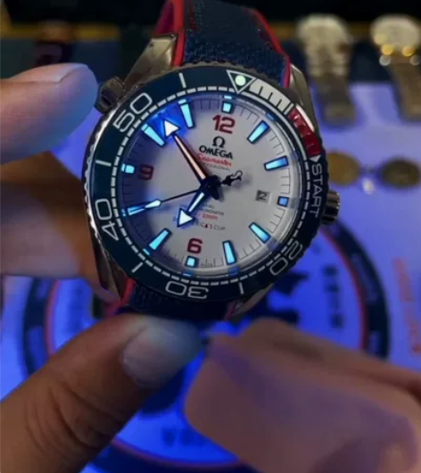 闲置出售：美洲杯海马600同款全自动机械腕...