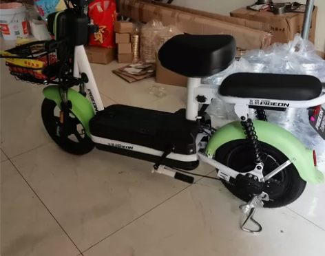 刚买不到半个月飞鸽电动车，石墨烯电池续航7...