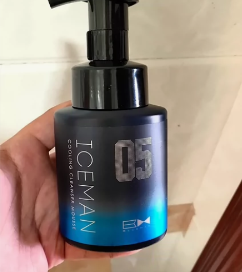 尊蓝男士泡沫洁面慕斯泡泡沫摩丝深层清洁毛孔控油祛痘清爽洗面奶... 尊蓝男士泡沫洁面慕斯泡泡沫摩丝深层清洁毛孔控油祛痘清爽洗面奶...