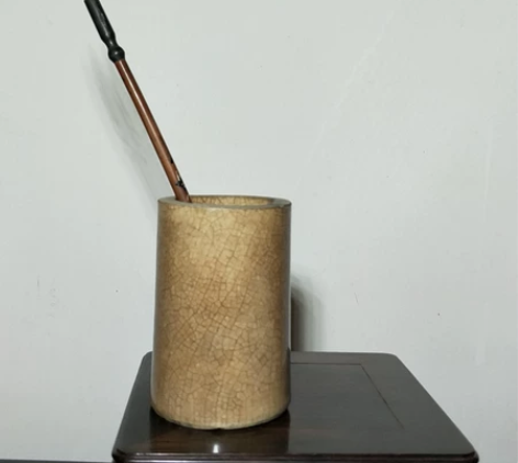 清代哥釉笔筒 不知为何老切口 【清代.哥釉...