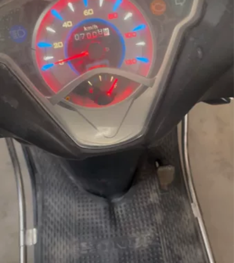 出台鹰牌125发动机，证件齐全正规车，实表...