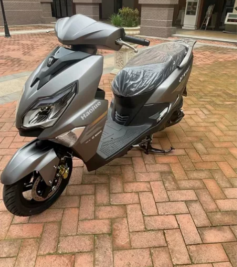 豪爵AFR125，护杠尾箱什么都有，手续齐...