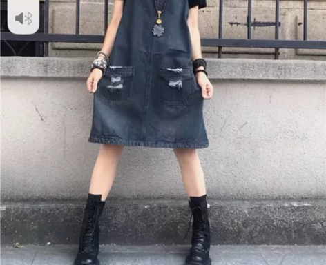 牛仔背带裙 长93 腰围112 大版型的穿...