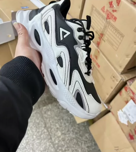 #苏茵茵匹克太极正品男女鞋，30双起，单价...