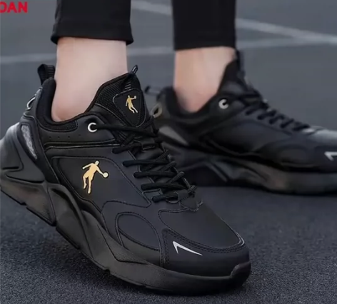 中国乔丹男鞋运动鞋秋季新款潮流跑步鞋轻便休...