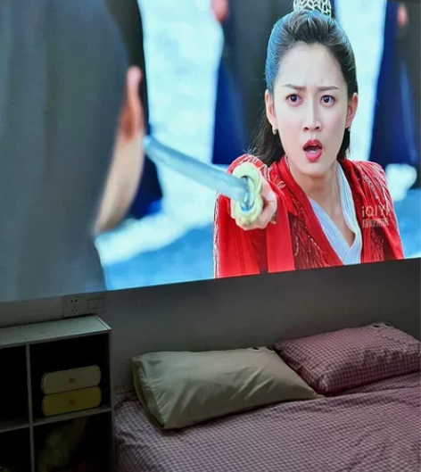 全新未拆封的坚果 G9S 投影仪，专为家用...