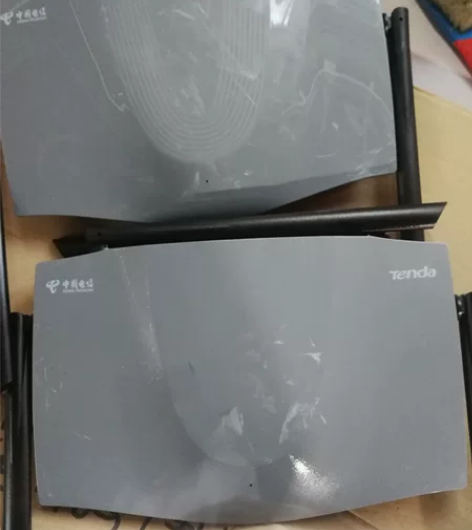 腾达WiFi6 AX1800 型号AX18...