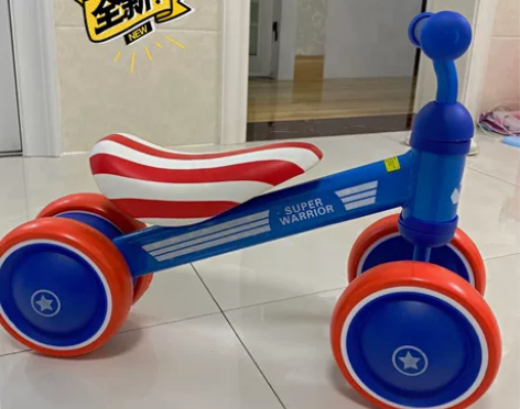 特价全新小黄鸭儿童平衡车溜溜车滑行车四轮1...