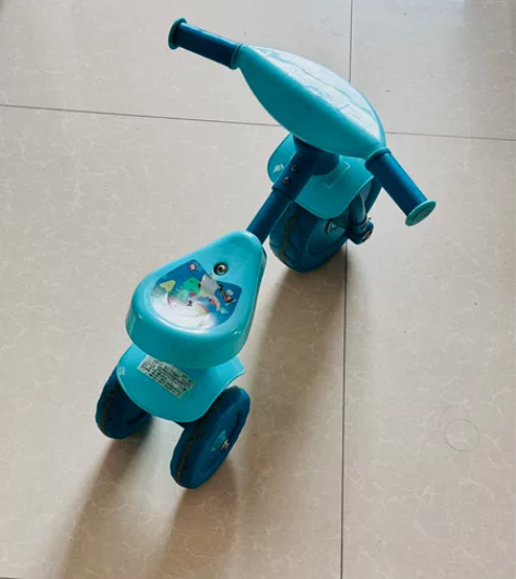 滑行车，费雪滑行车 感兴趣的话点“我想要”和我私聊吧～轻微...