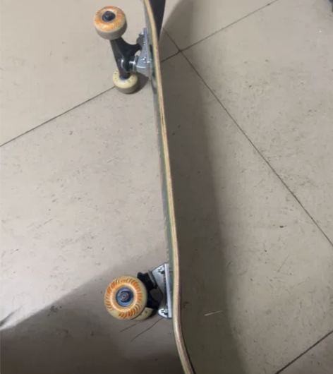 自己组装的板面，全套进口。几乎全新。 板面...