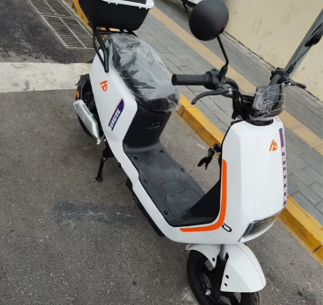 #电动车二手个人电动车转让，99新(准新车...