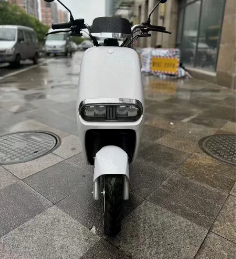 自用绿源电动车 续航四十公里左右 带牌可过...