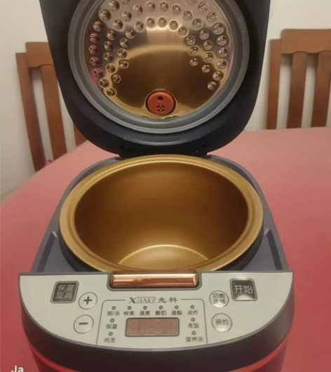 先科电饭煲，5L的，全新的 ，想要的私聊 ...