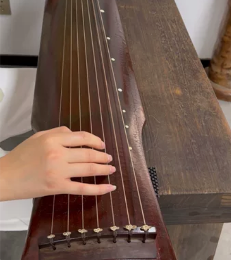 特价处理一张断纹琴伏羲式，闲置5年了，万元...