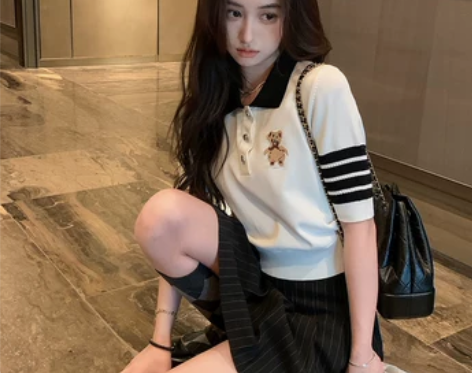 邱肉瑶盐系穿搭轻熟学院风休闲港味百褶裙Po...